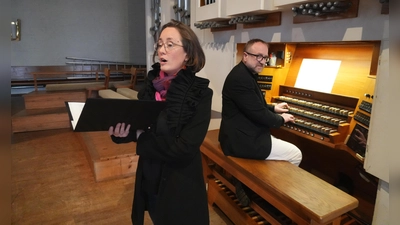 Künstler Christian Reitenspieß (Orgel) Stephanie Hruschka-Kumpf (Sopran)  (Bild: Gerd Hennecke)