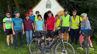 Die Radlergruppe des Kooperatorenhauses-Beidl: Ein beliebtes Ausflugsziel für Fahrradtouristen (Bild: Egon Giehl)