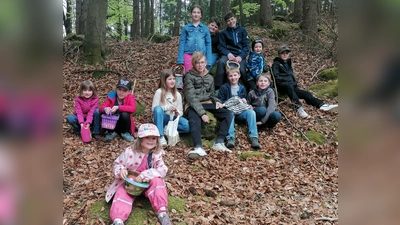 oznorMBstrahlende Gesichter nach der erfolgreichen Ostereiersuche  (Bild: Veronika Bohmann)