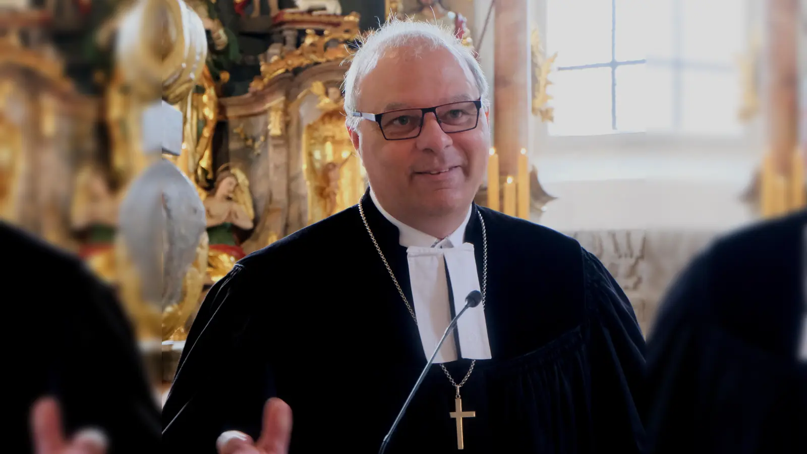 Dekan Thomas Guba aus Weiden hielt am Kirchweihsonntag in der früheren Simultankirche St. Johannes Baptista die Festpredigt. (Bild: Fred Lehner)