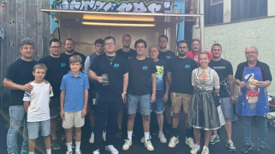 JU-Helferteam zu Beginn des Festes (Bild: Anton Dutz)